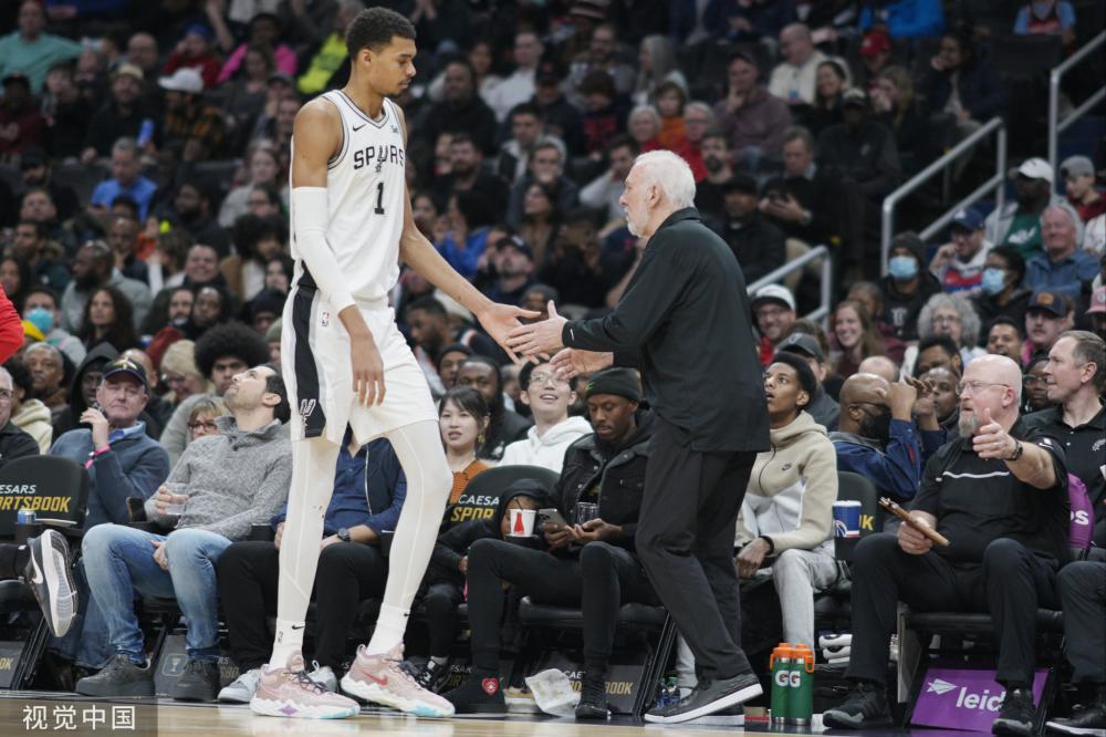 正在致力于 正在致力于