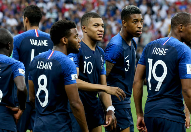 还得在俱乐 还得在俱乐