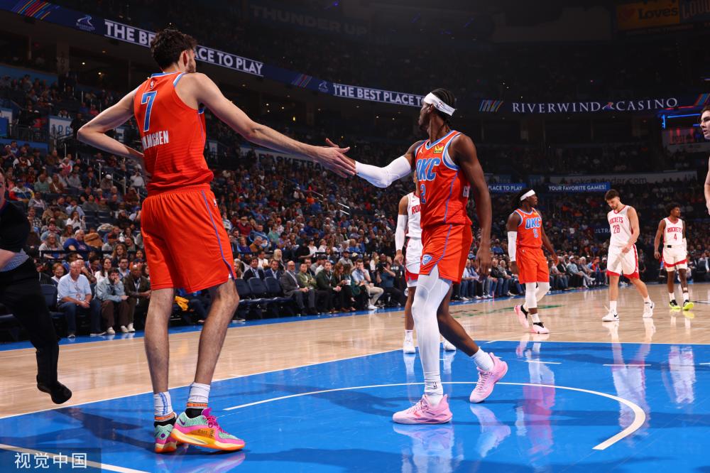 获得总冠军 获得总冠军