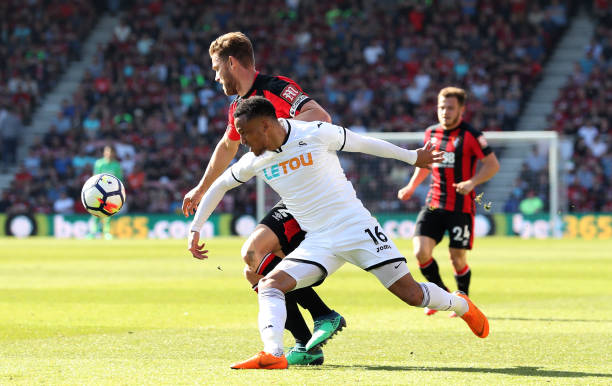 一邊是在战 一邊是在战